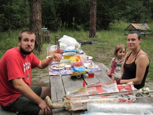 Вика, Виталик и Яська    